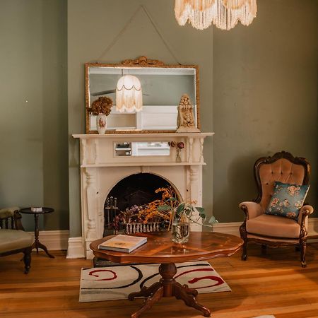La Cochon Rose Motel Saint Arnaud エクステリア 写真