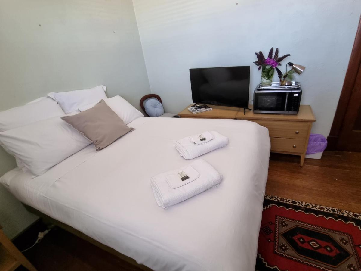La Cochon Rose Motel Saint Arnaud エクステリア 写真