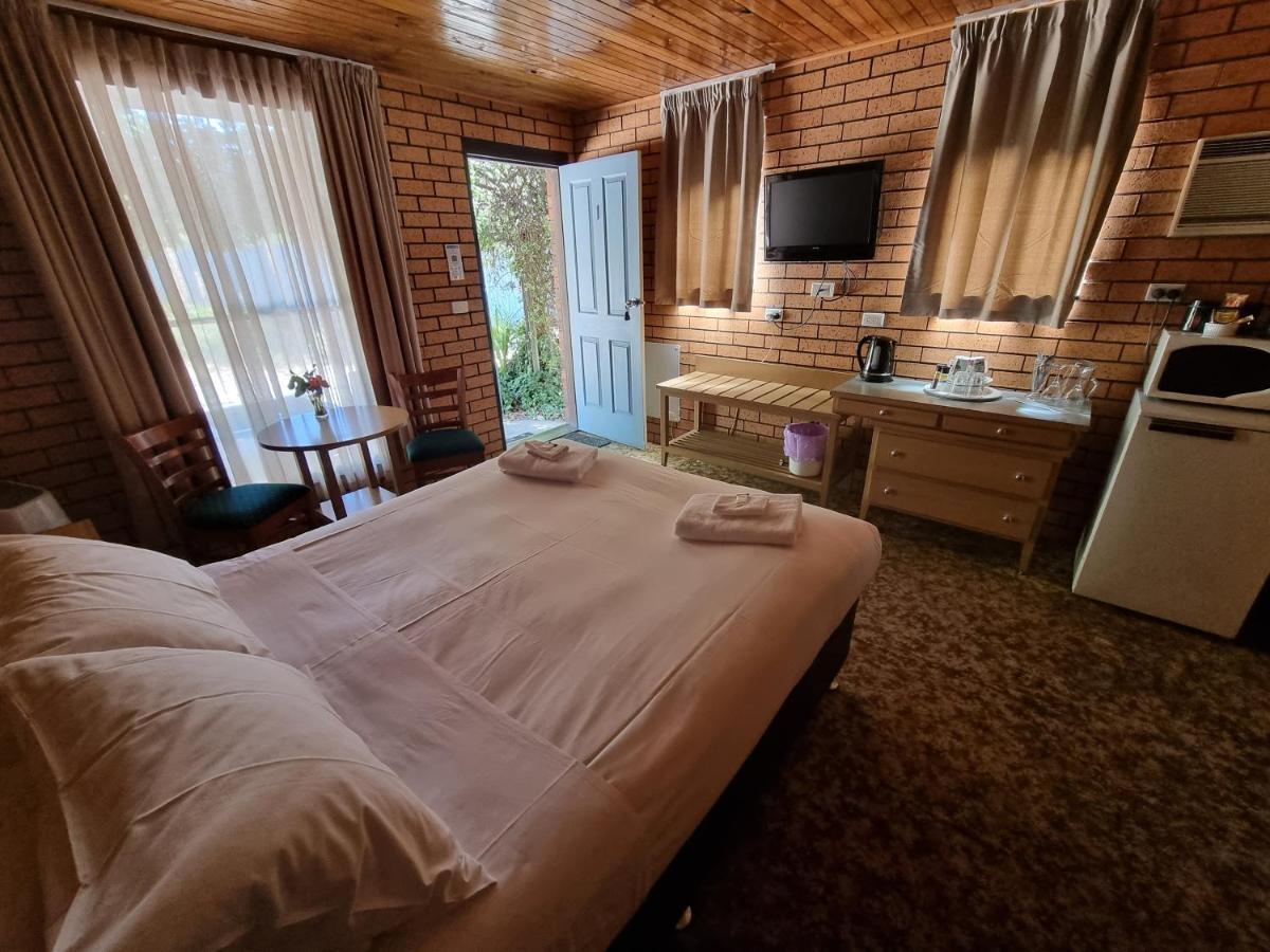 La Cochon Rose Motel Saint Arnaud エクステリア 写真