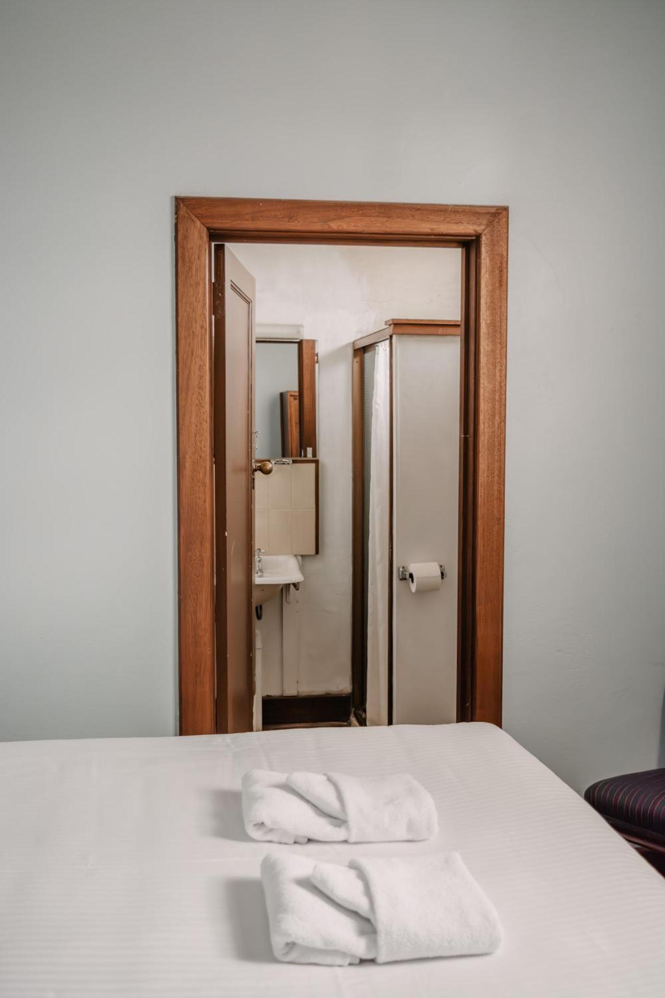 La Cochon Rose Motel Saint Arnaud エクステリア 写真
